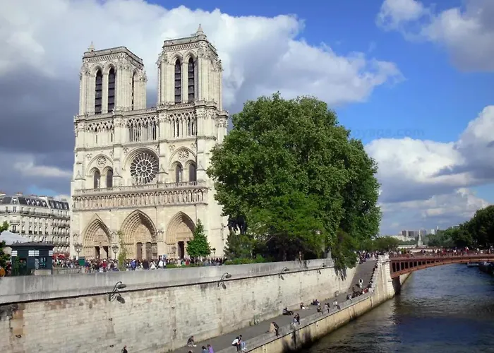 Apartment Imhost 8 - Lovely At St Michel-notre Dame Paris